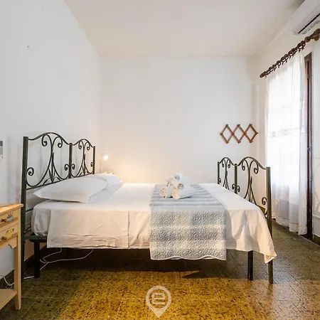 Vila Estay - Sunny - Garden & Parking